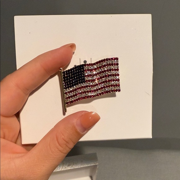 Charter Club Gold and Multicolor Crystal Brooch pin - Picture 7 of 7